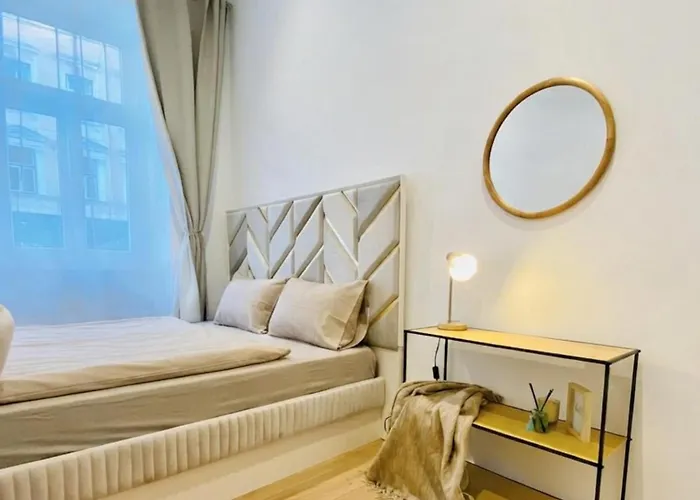 Lovely 4-br Retreat Ottakring With Stunning Apartamento *