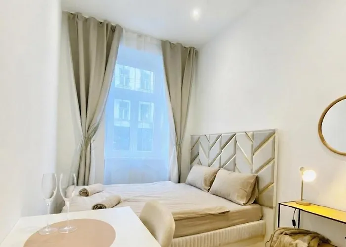 Lovely 4-br Retreat Ottakring With Stunning Apartamento