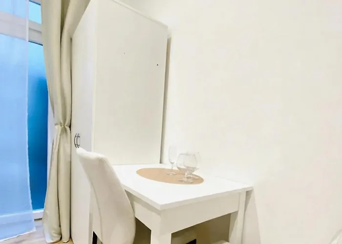 Lovely 4-br Retreat Ottakring With Stunning * Viena